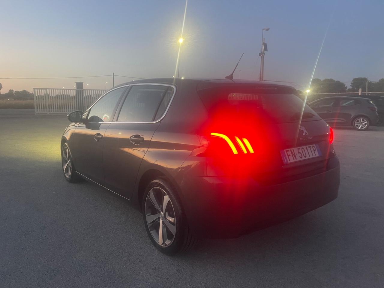 PEUGEOT 308 1.6 HDI 120CV BERLINA FULL LED MY18