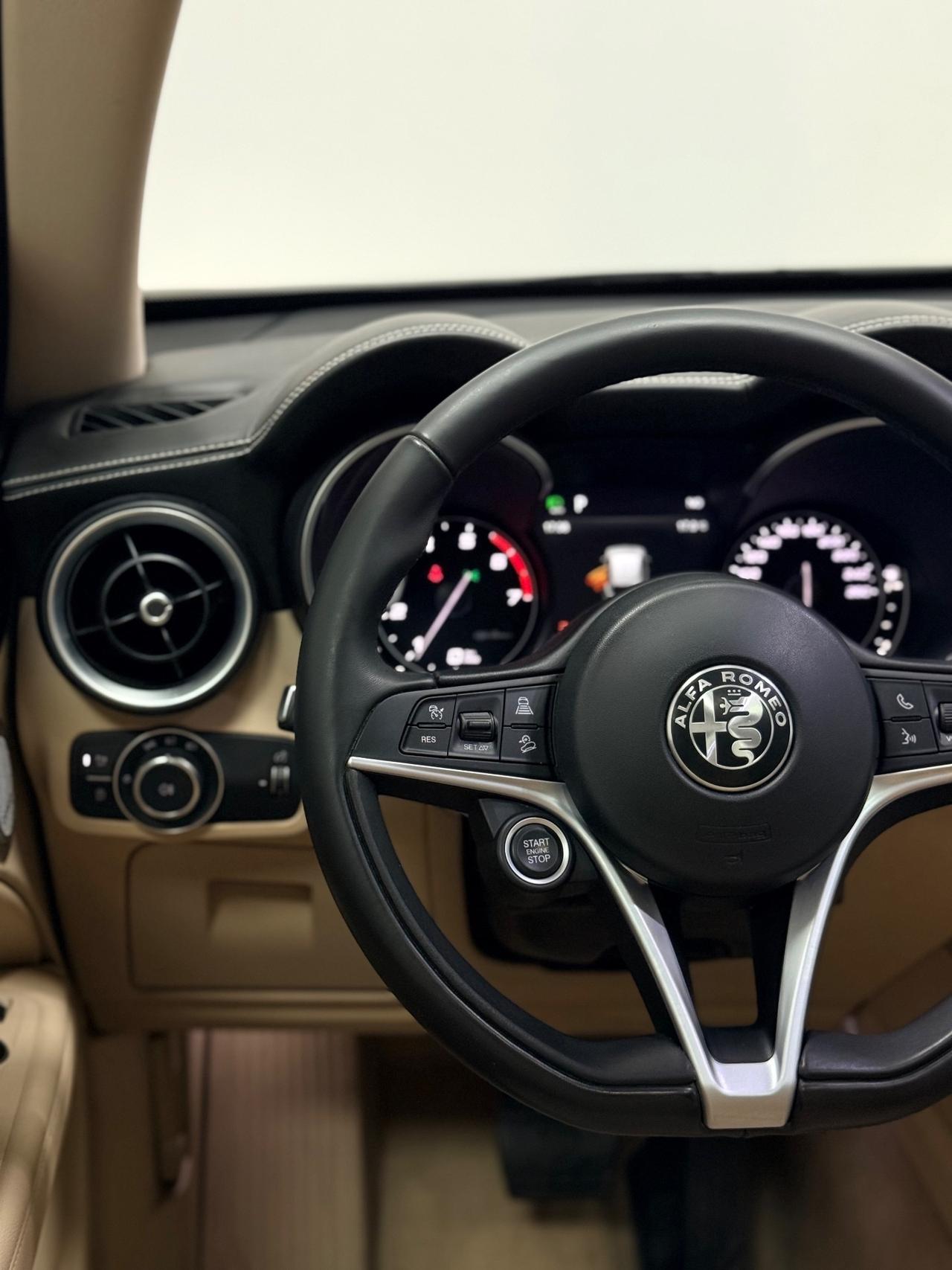 Alfa Romeo Stelvio 2.0 Turbo 280 CV AT8 Q4 B-Tech 11/2018 TETTO RADAR
