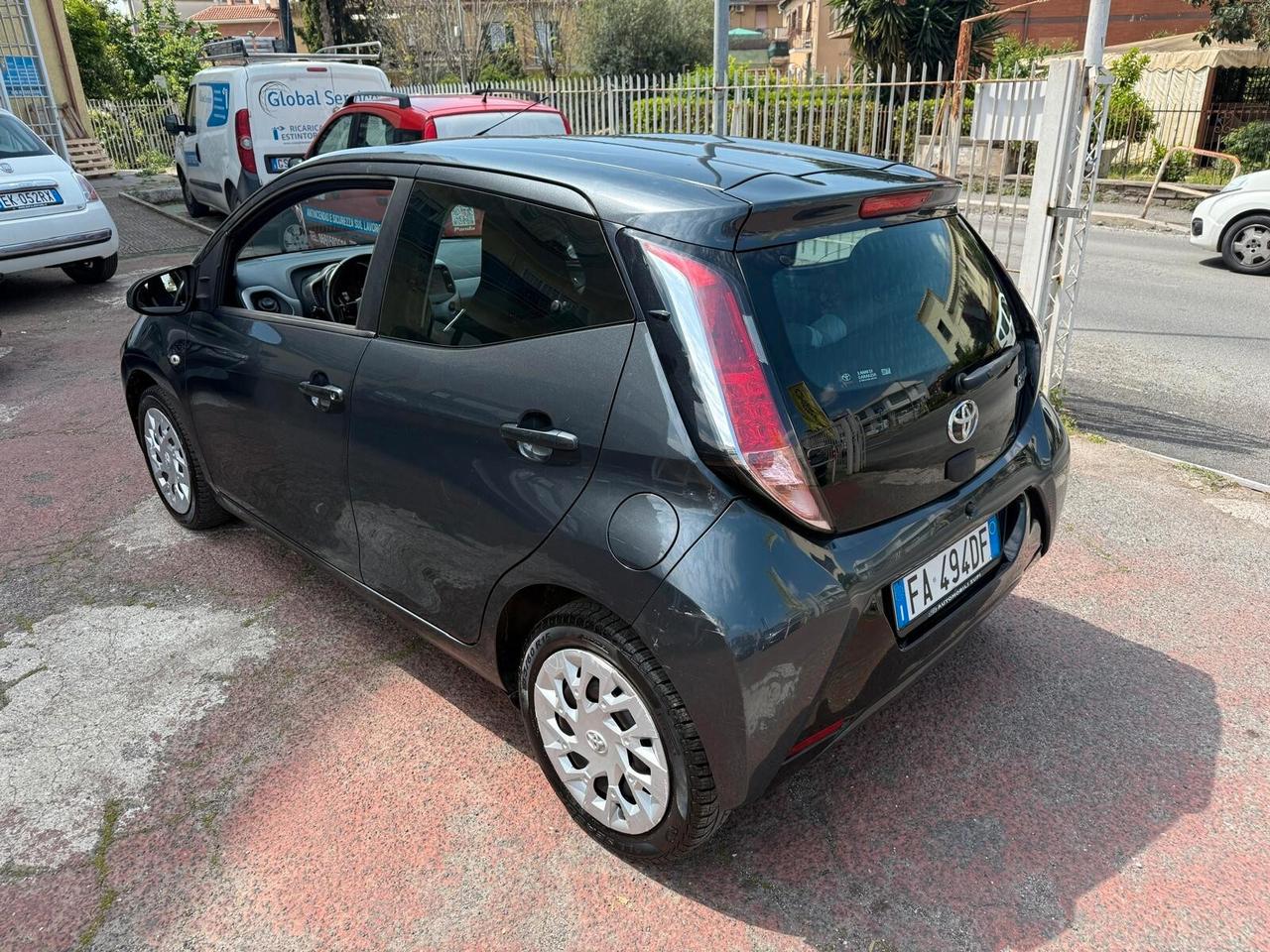 Toyota Aygo 69 CV *RETROCAMERA