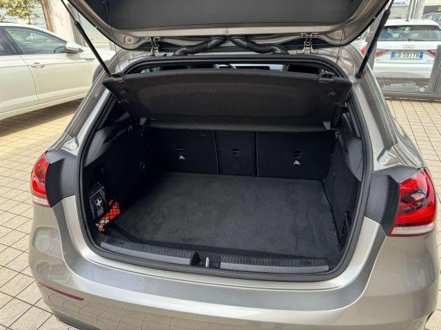 MERCEDES-BENZ A 180 d Premium auto tetto Faro Multibind Pack Luci