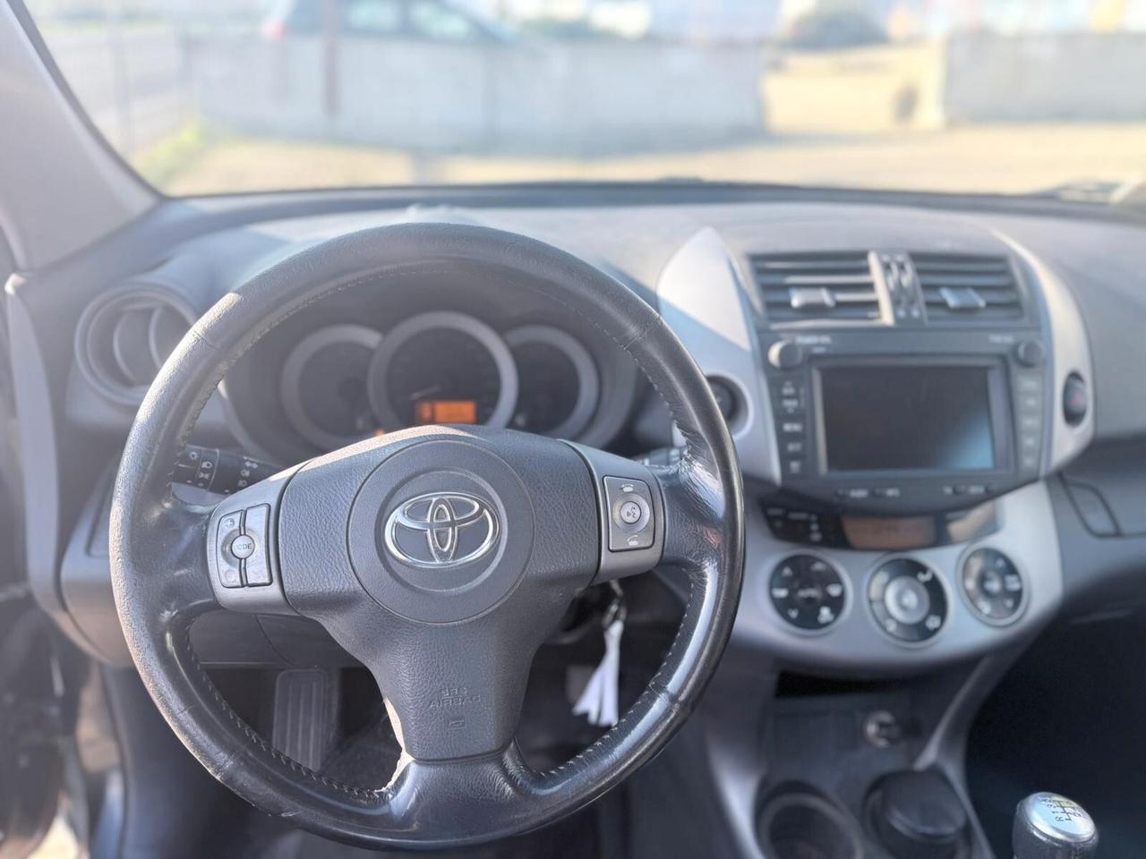 Toyota RAV 4 2.2 D 4X4 2009 MANUALE