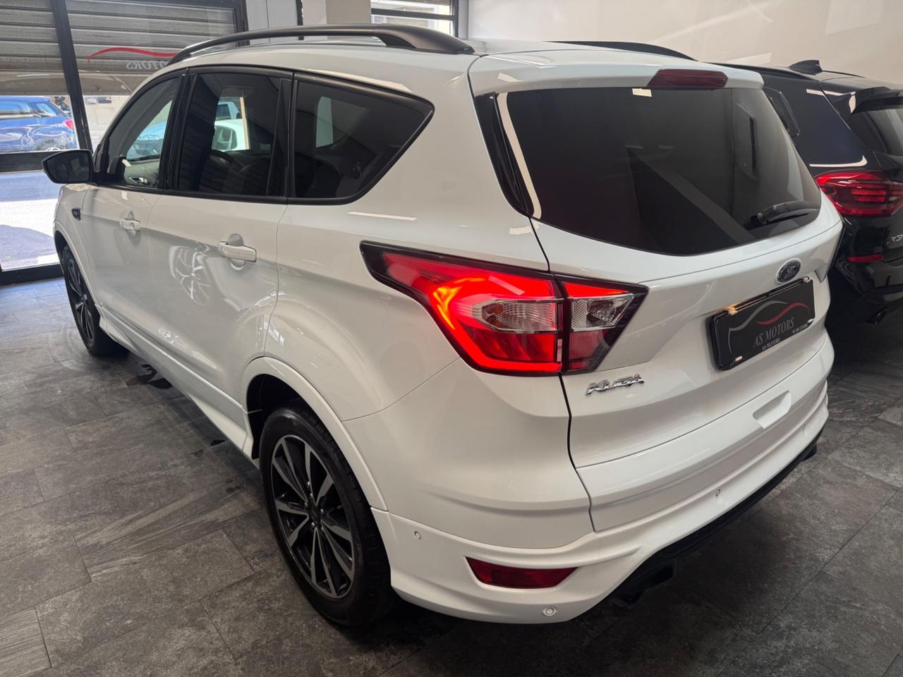 Ford Kuga 1.5 TDCI 120 CV ST-Line