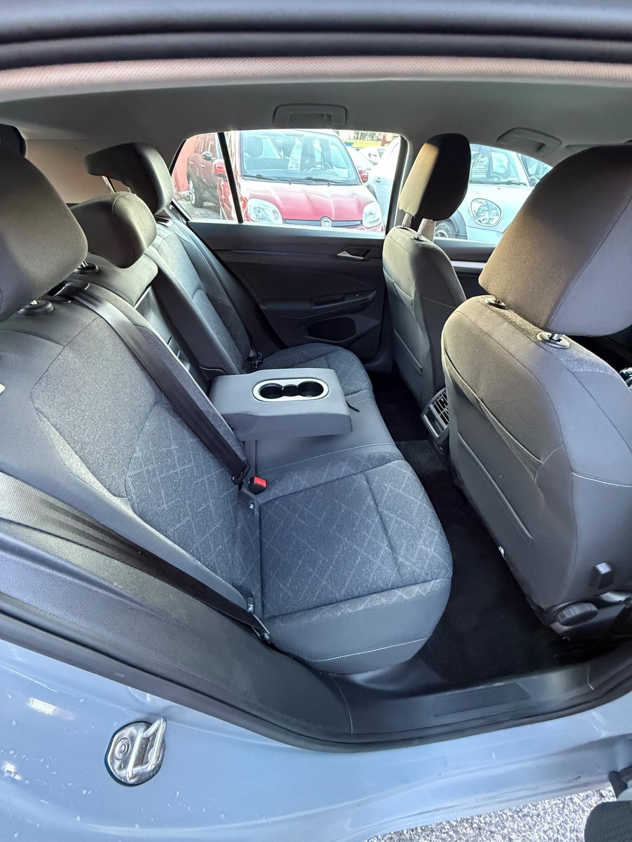 Golf 1.0 eTSI EVO- Life-unipro -garanzia-rate