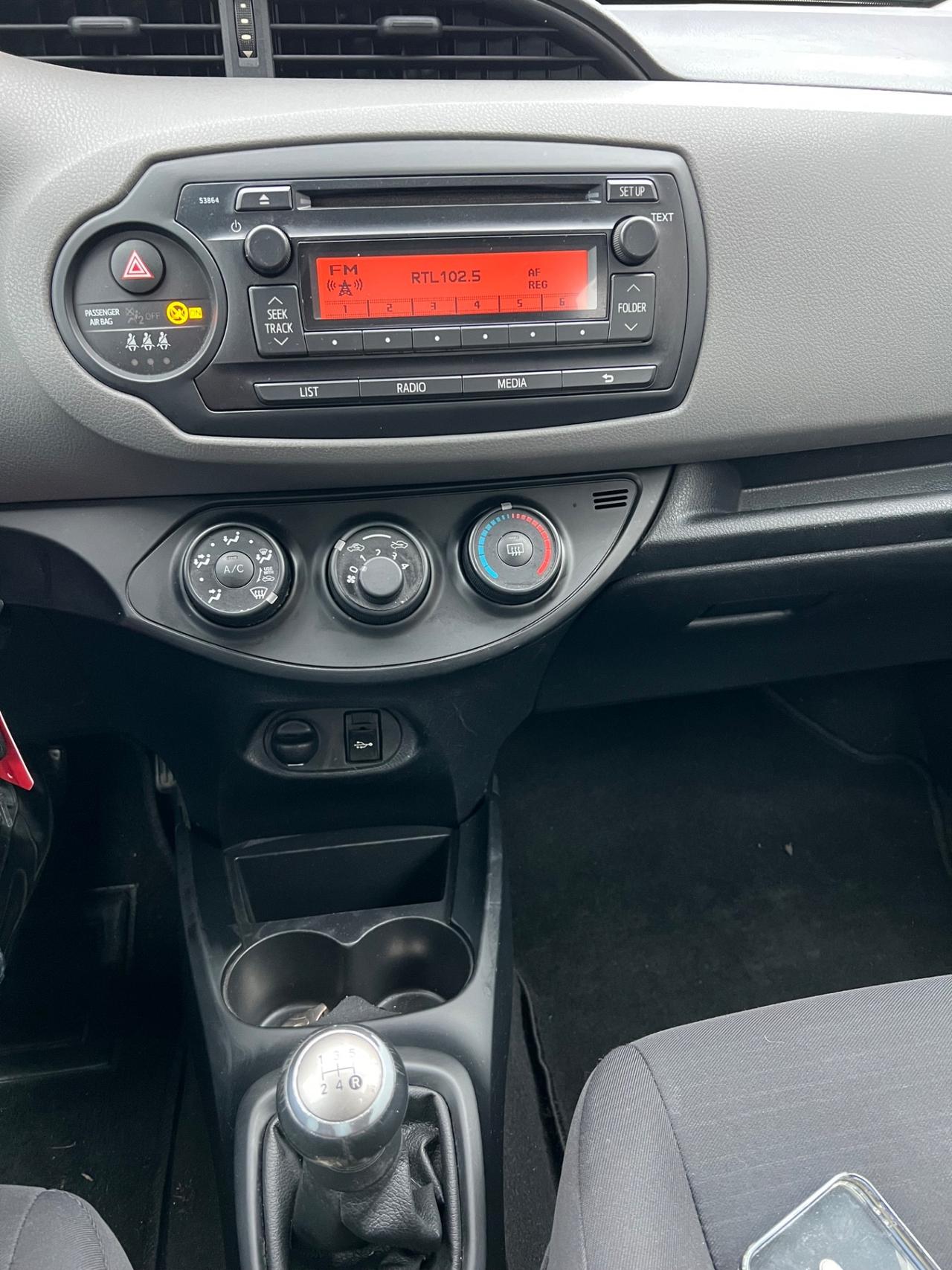 Toyota Yaris 1.0 5 porte Lounge