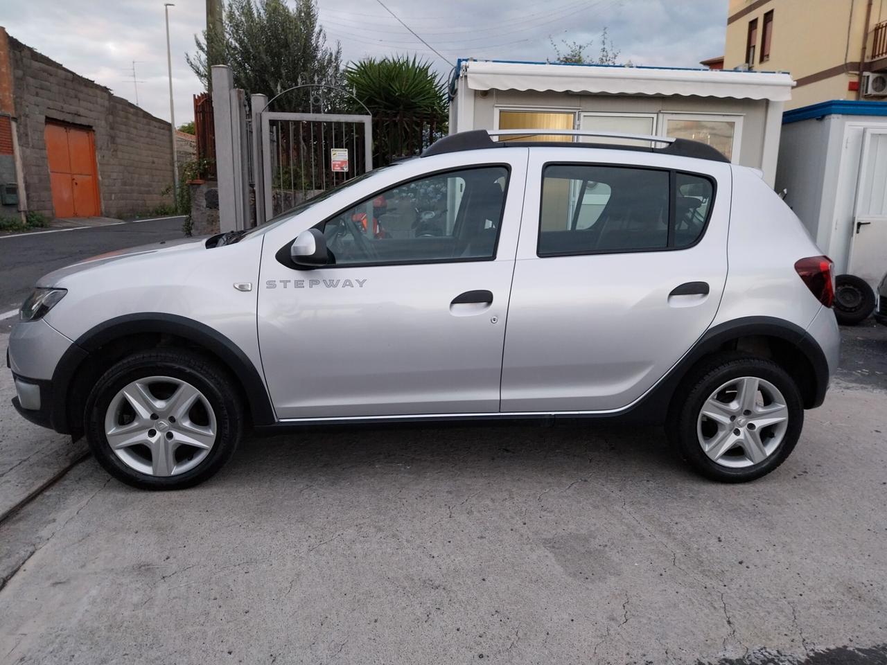 DACIA SANDERO STEPWAY 1.5 DIESEL UNICOPROPRIETARIO