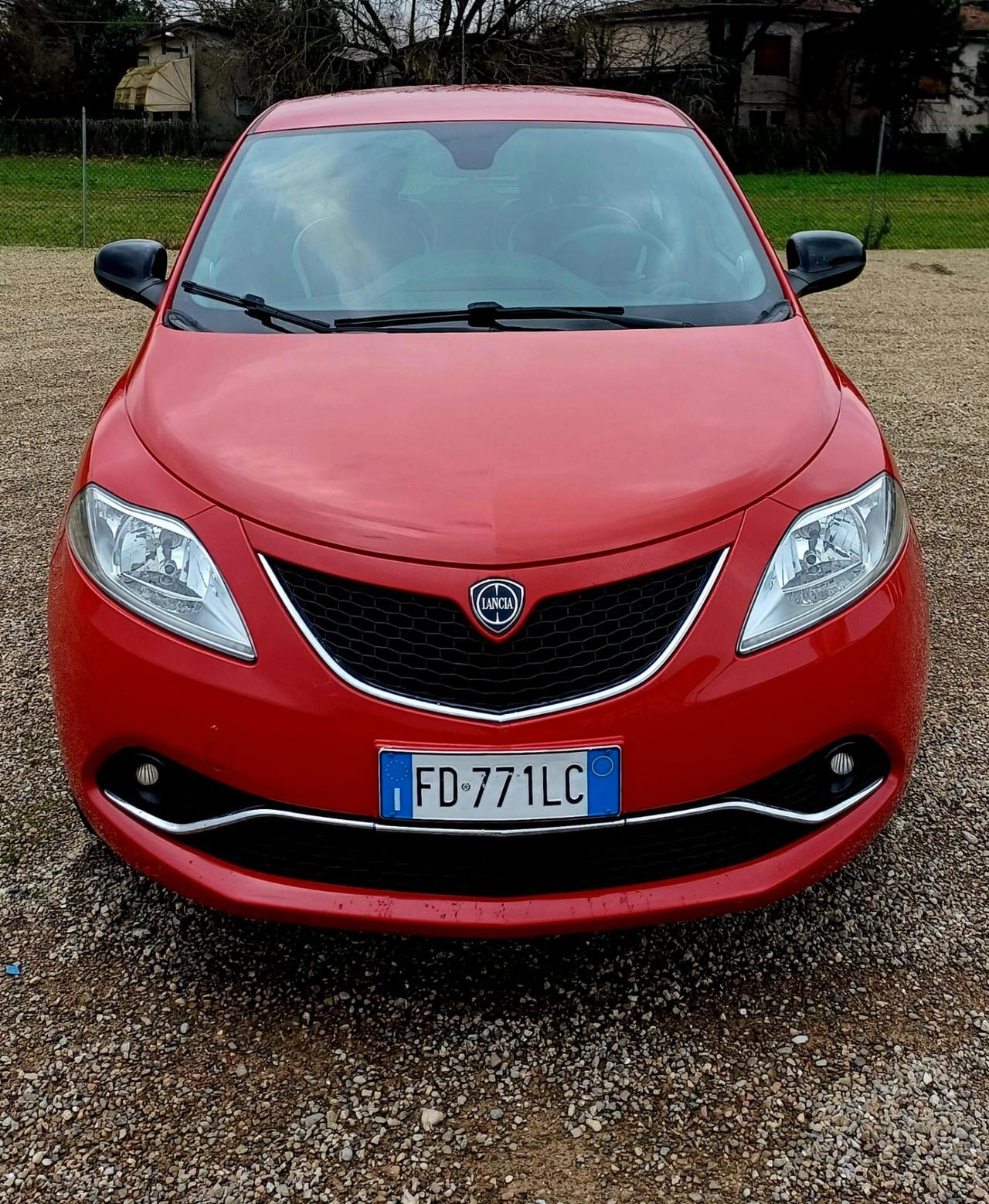 Lancia Ypsilon 1.2 69 CV 5 porte Platinum