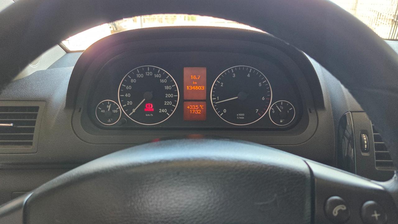 Mercedes-benz A 160 BlueEFFICIENCY Elegance UNICO PROPRIETARIO