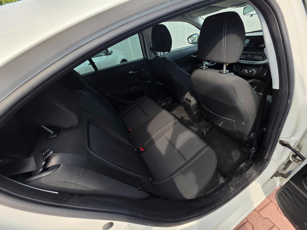 Fiat Tipo 1.4 5 porte perfette è garantita 12 mesi