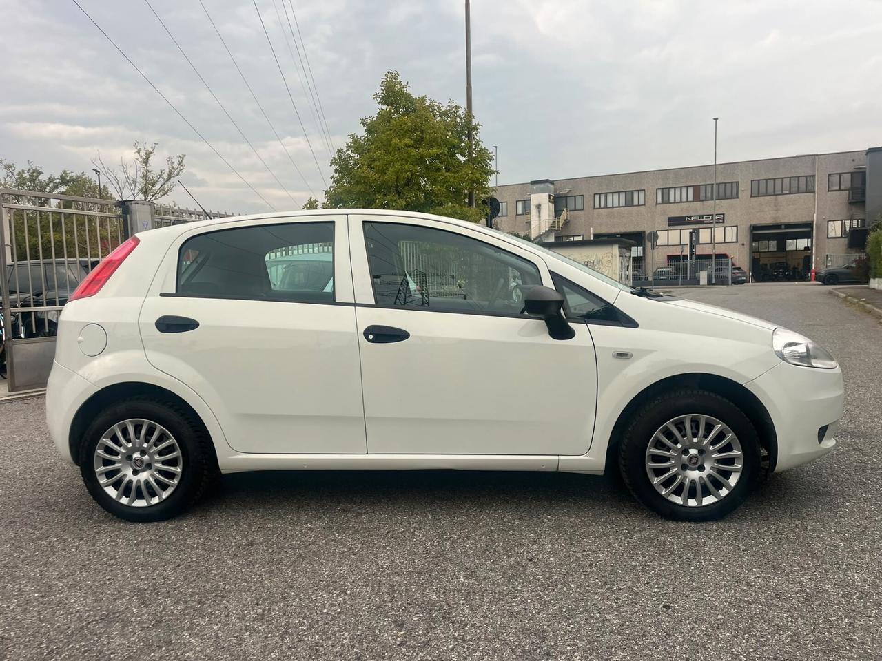 Fiat Grande Punto 1.2 5p SOLO 40.000KM