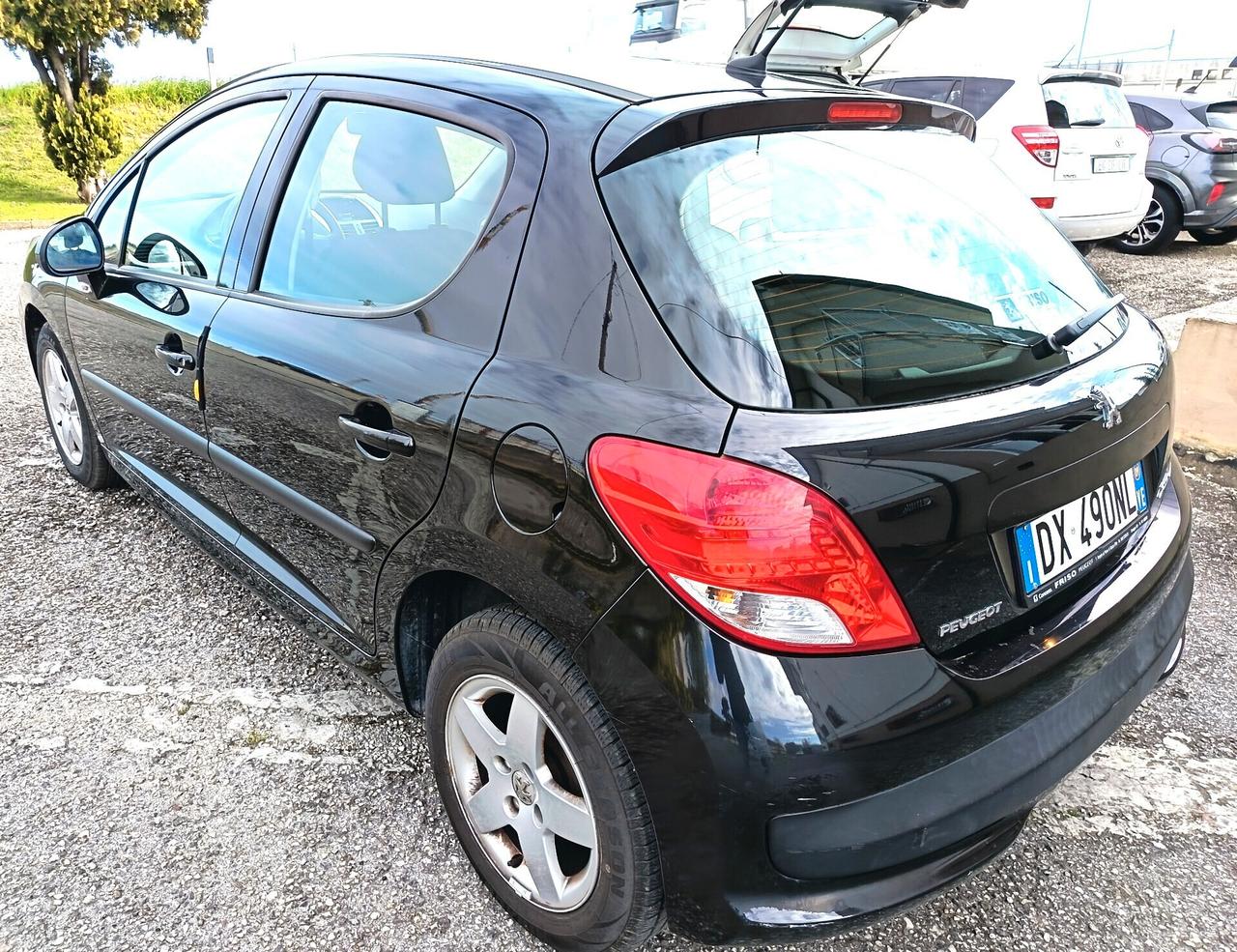 Peugeot 207 1.4 GPL PERMUTA