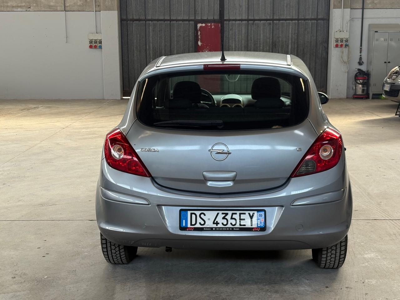 Opel Corsa 1.2 3 porte Sport
