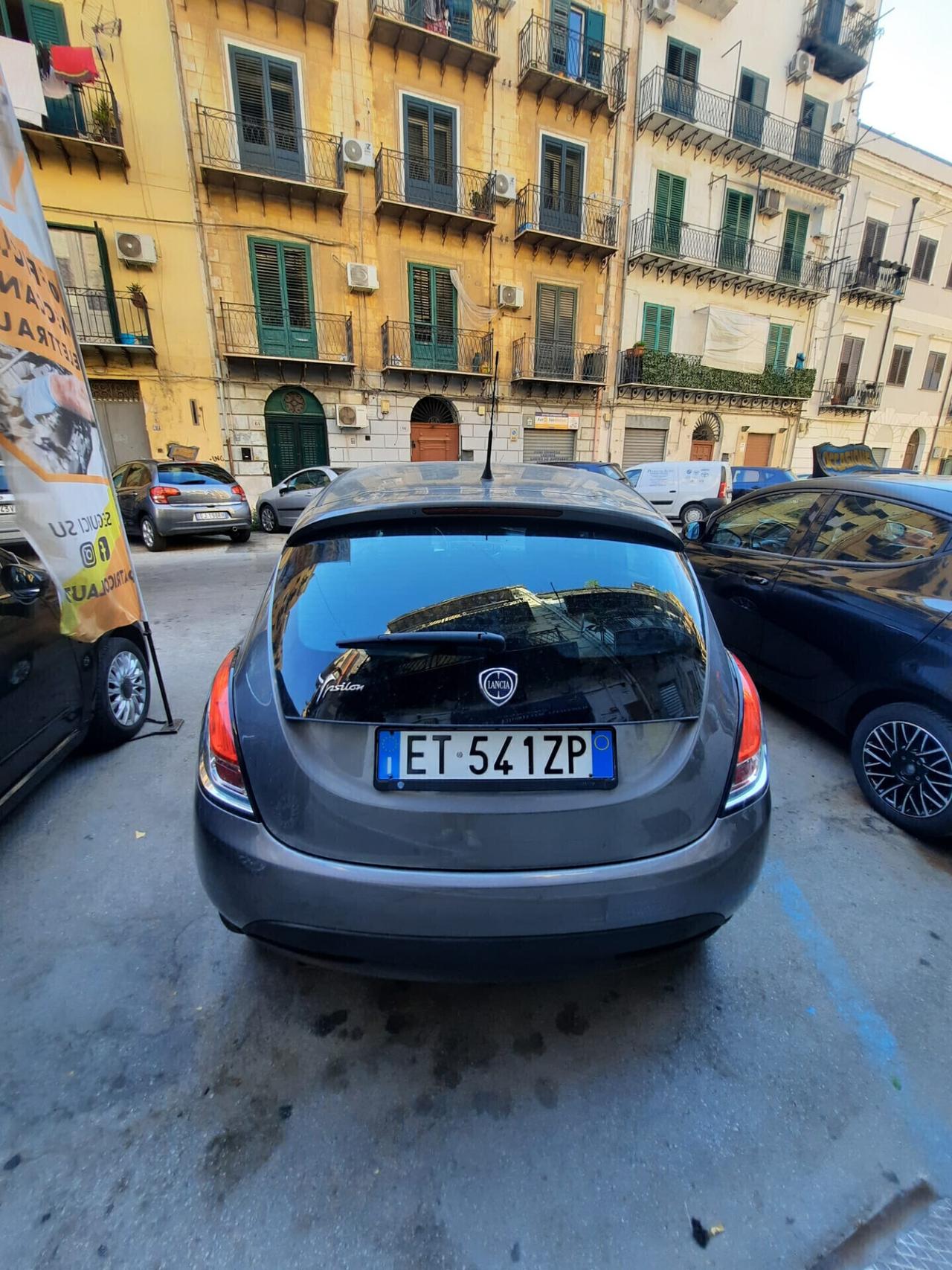 Lancia Ypsilon 1.3 MJT 16V 95 CV 5 porte S&S Platinum FINANZIABILE