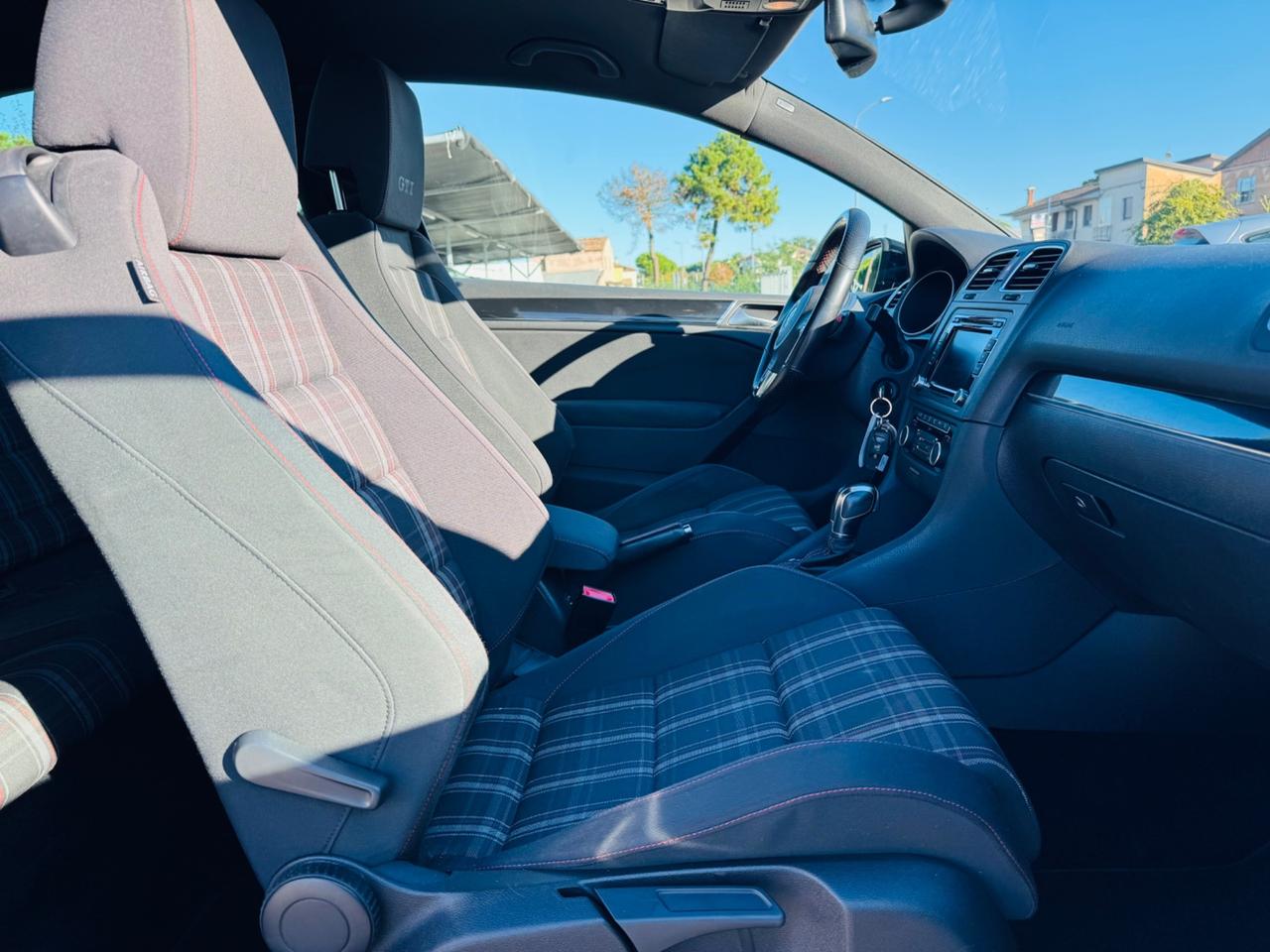 Volkswagen Golf GTI 2.0 TSI 3p.