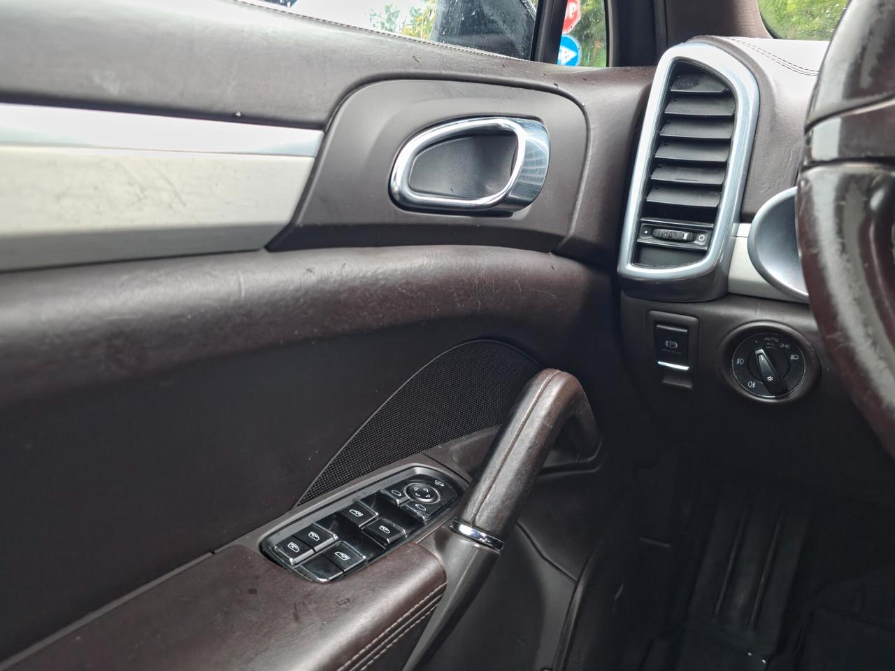 Porsche Cayenne 3.0 Diesel CV-240 E5 Automatico 2011
