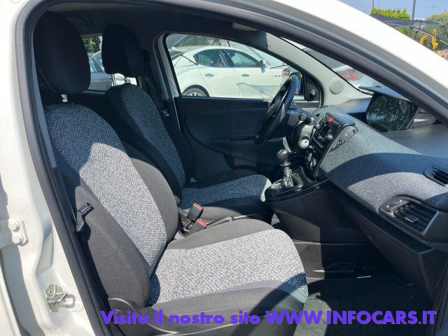 LANCIA Ypsilon 1.0 FireFly 5p S&S Hybrid Ecochic Silver PROMO