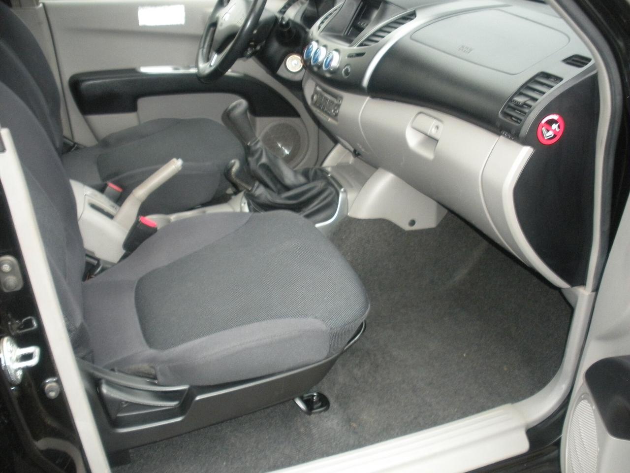 Mitsubishi L200 2.5 DI-D/136CV Double Cab Intense ''MAGURA''