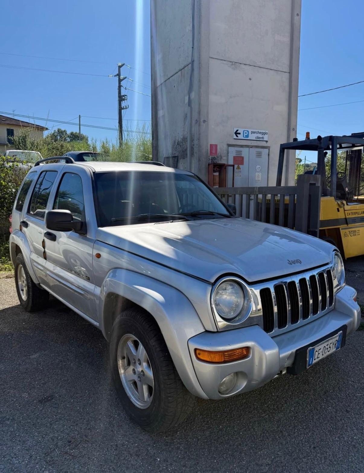 Jeep Cherokee 2.5 CRD Sport