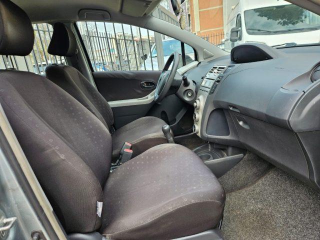 TOYOTA Yaris 1.0 5 porte