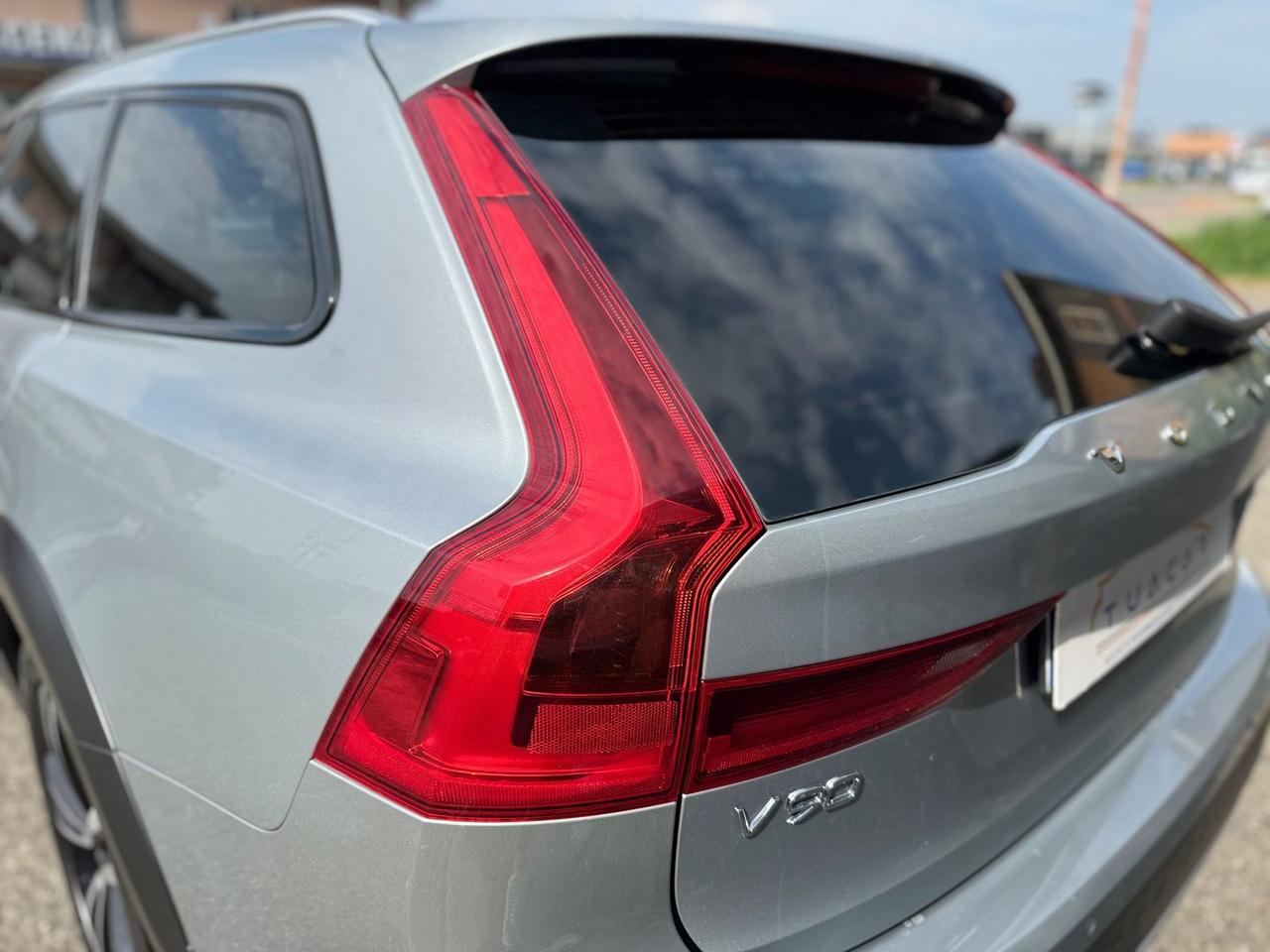 Volvo V40 Cross Country Momentum 2.0 T5 #5705