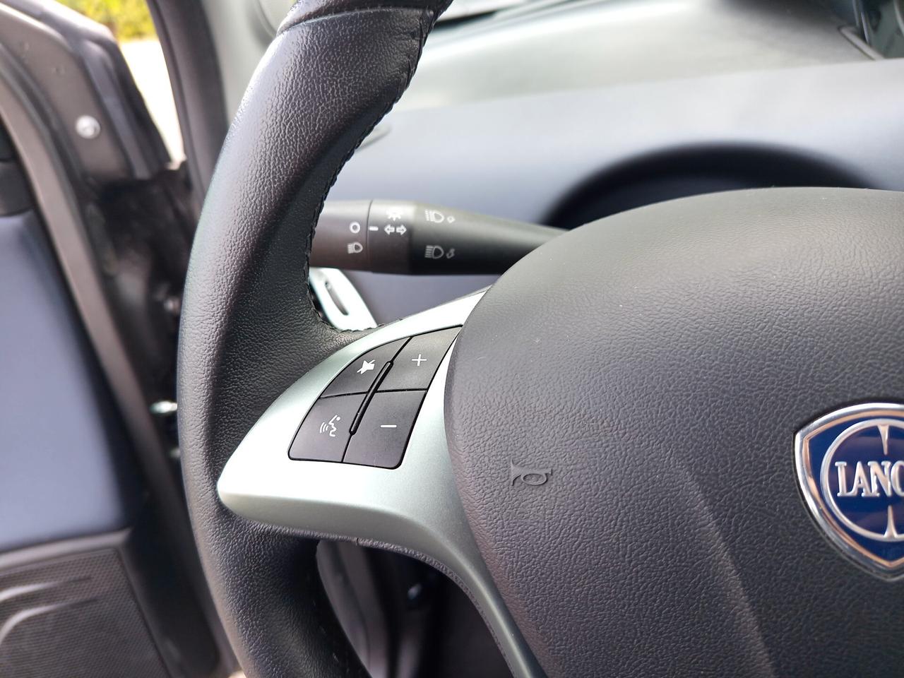 Lancia Ypsilon 1.0 FireFly 5 porte S&S Hybrid Gold Plus