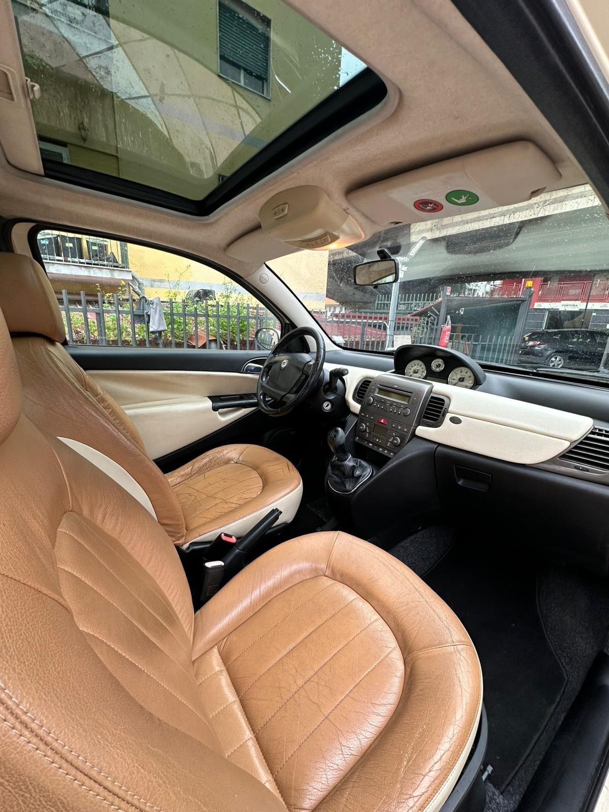 Lancia Ypsilon 1.3 Multijet 16V Platino