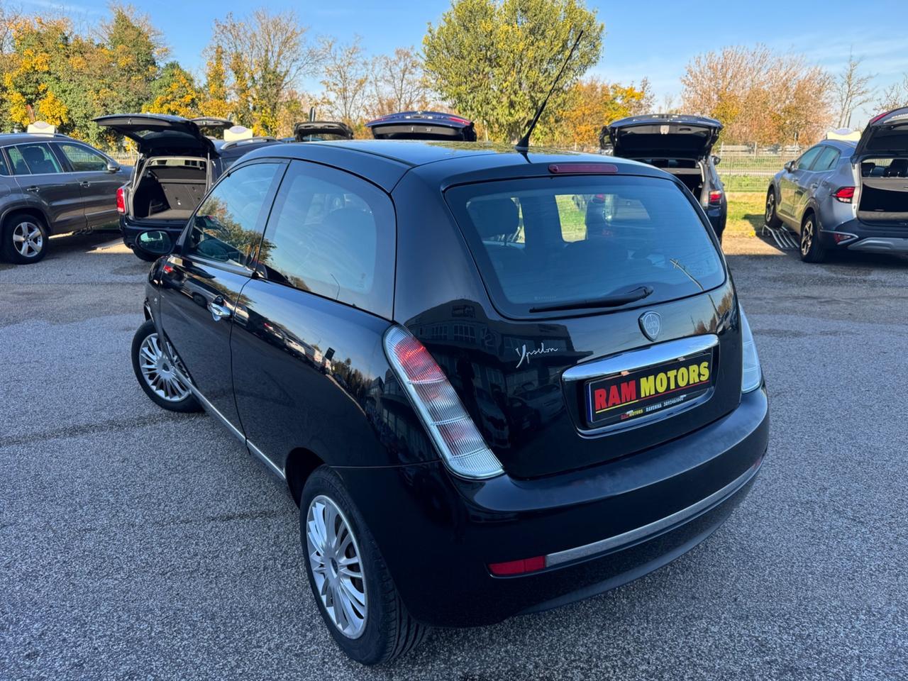 Lancia Ypsilon 1.2 Platino NEOPATENTATI