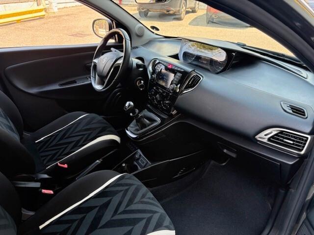 Lancia Ypsilon 1.2 69 CV 5 porte GPL Ecochic Gold