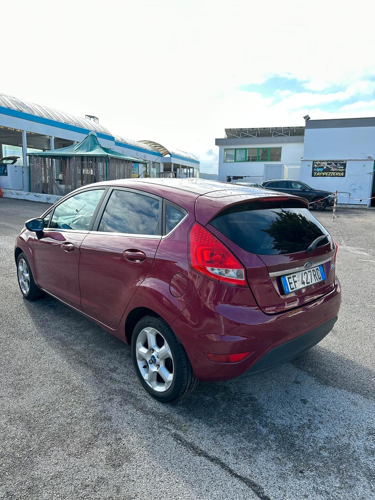 Ford Fiesta 1.4 5 porte Bz.- GPL Titanium