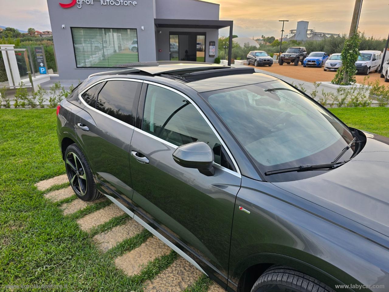 AUDI Q3 SPB 35 TDI S tronic S-LINE