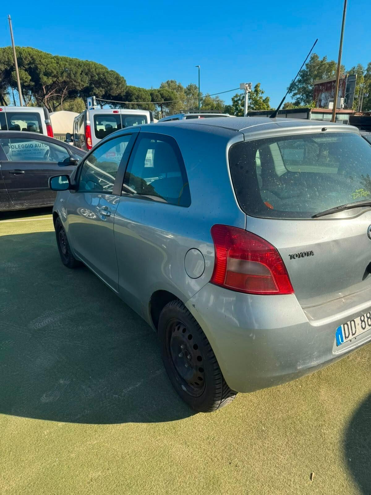 Toyota Yaris 1.0 3 porte