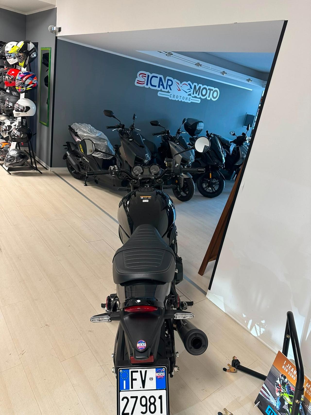 Kawasaki Z 900 RS Black Ball Edition