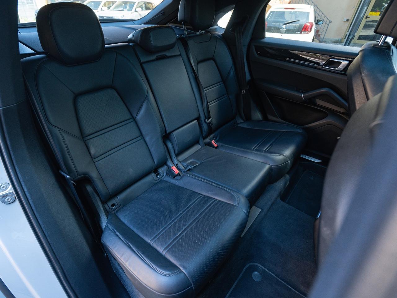 Porsche Cayenne Coupé 3.0 V6 - ASSE POSTERIORE STERZANTE