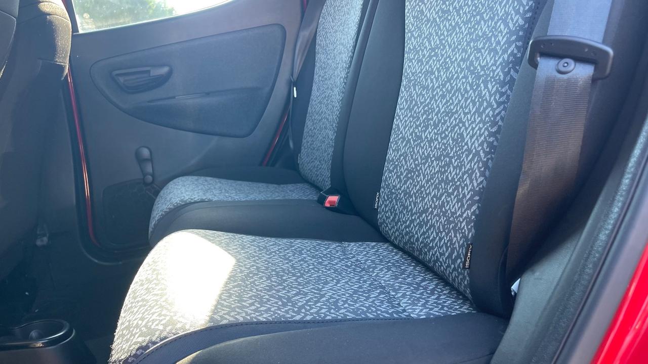 Lancia Ypsilon Ecochic Hybrid 1.0 FireFly 70cv