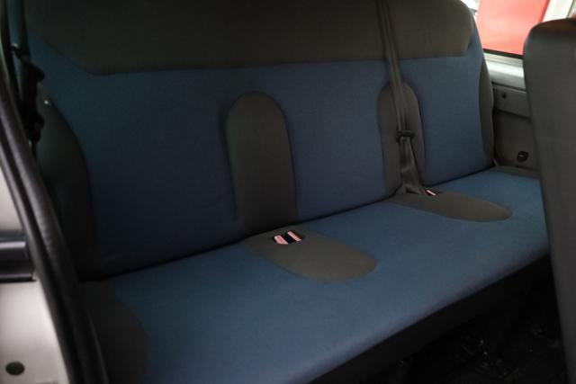 RENAULT Trafic 2.0 dCi/115 Passenger 8 Posti