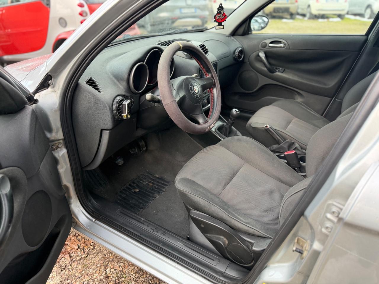 Alfa Romeo 147 1.9 JTD 115CV Distinctive G.Traino