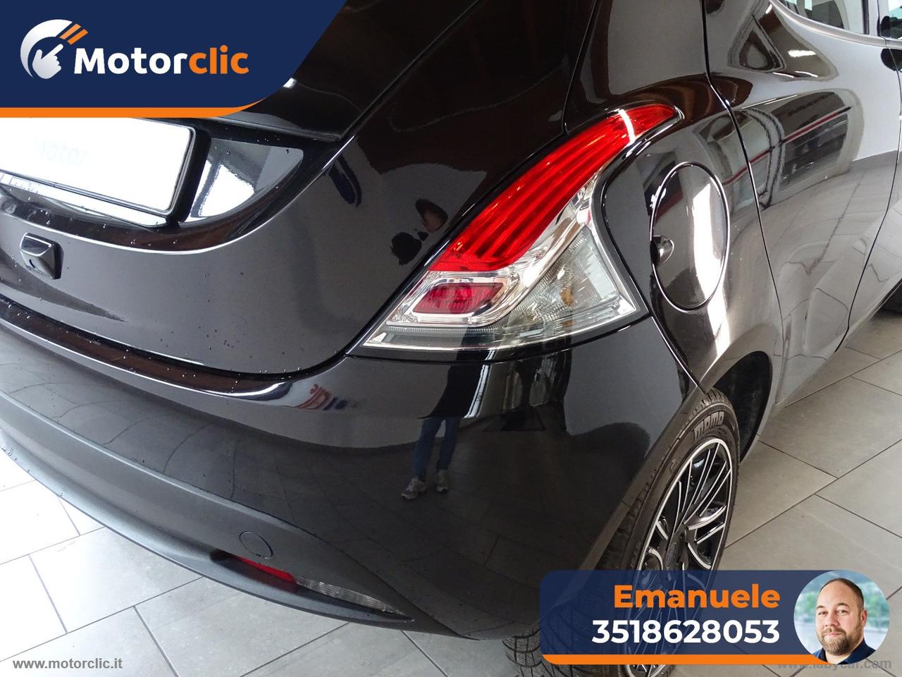 LANCIA Ypsilon 1.0 FireFly 5p. S&S Hybrid Oro