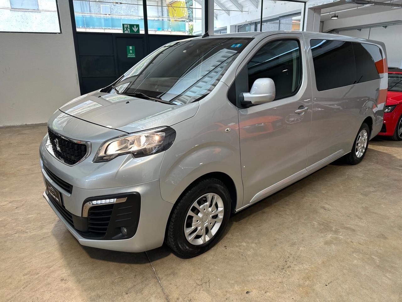 Peugeot Traveller L3 PASSO LUNGO - 9 POSTI