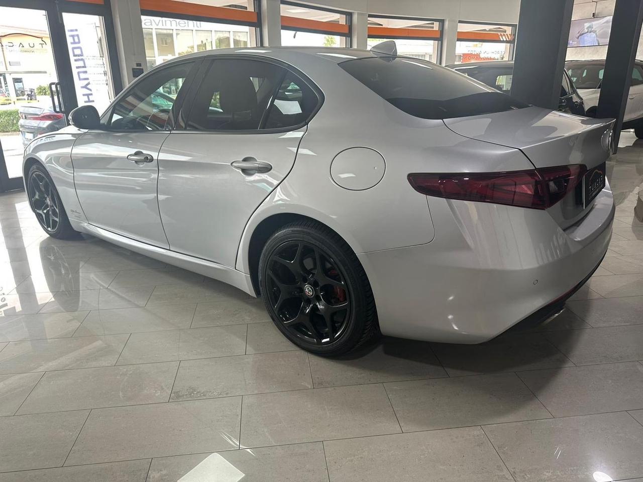 Alfa Romeo Giulia Executive 2.2 #6808