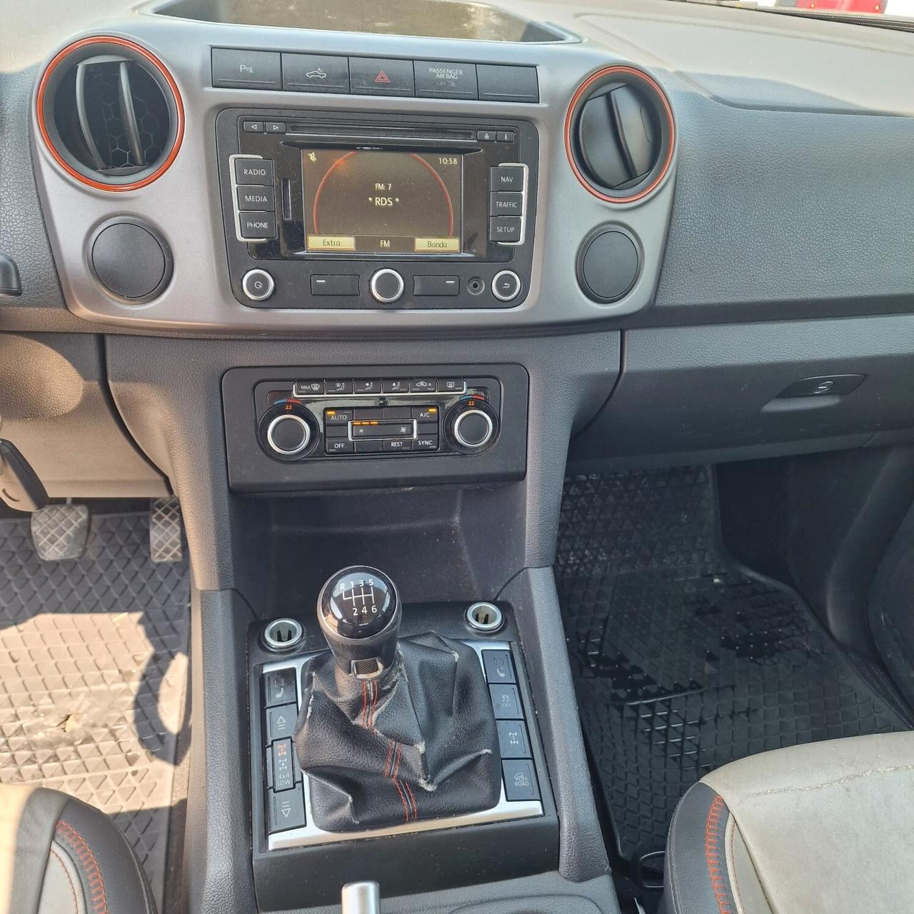 Volkswagen Amarok 2.0 TDI 140 CV 4MOTION Inseribile Canyon GANCIO DI TRAINO E TENDINA
