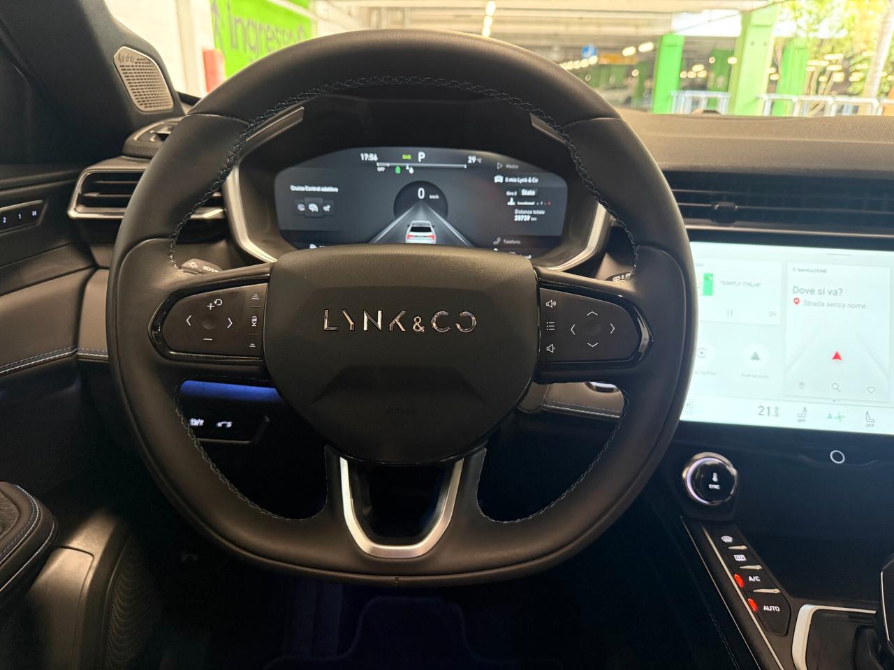 Lynk&co 01 PHEV More