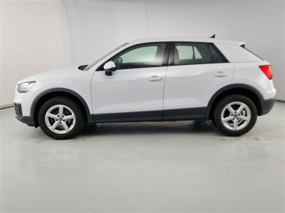 AUDI Q2 1.6 30 TDI Business S tronic