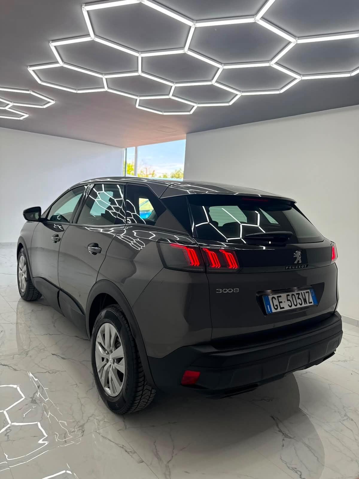 Peugeot 3008 BlueHDi 130 S&S EAT8 Allure