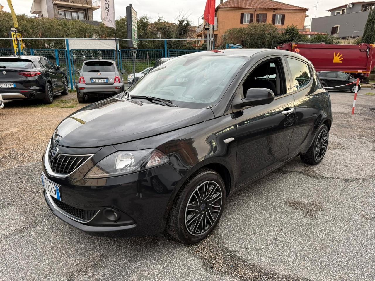 Lancia Ypsilon Hybrid 1.0 **SENSORI POSTERIORI**
