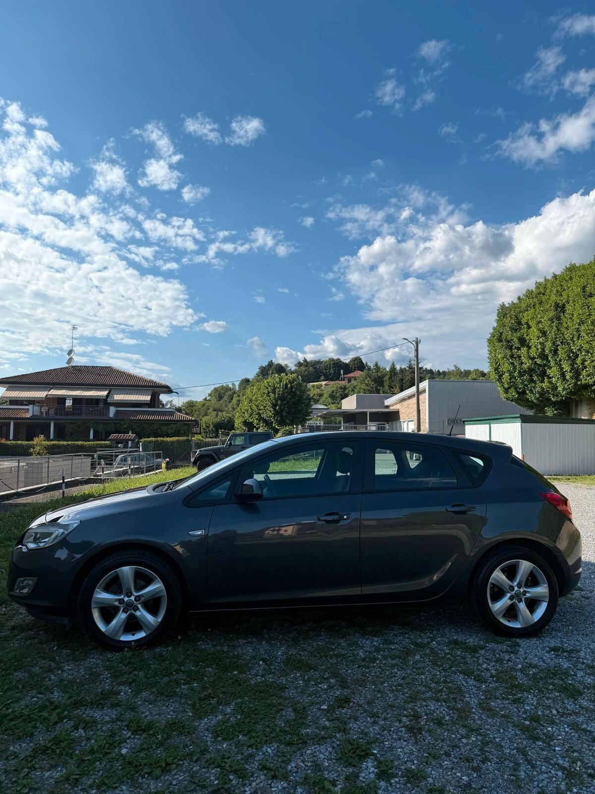 Opel Astra 1.6 115CV 5 porte Cosmo
