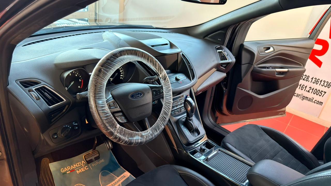 Ford Kuga 1.5 TDCI 120 CV S&S 2WD Powershift ST-Line