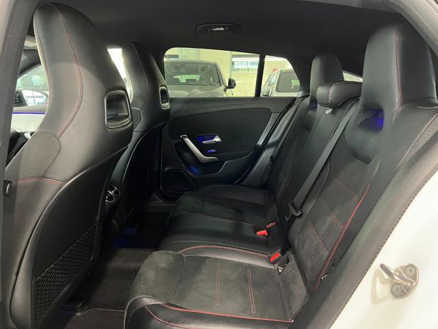 MERCEDES-BENZ CLA 200 d Automatic Shooting Brake Premium Black Pack