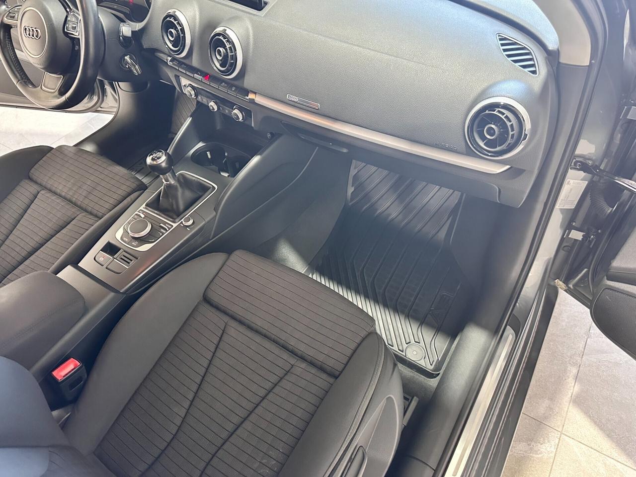 Audi A3 SPB 1.6 TDI 110cv – NAVI – FUL