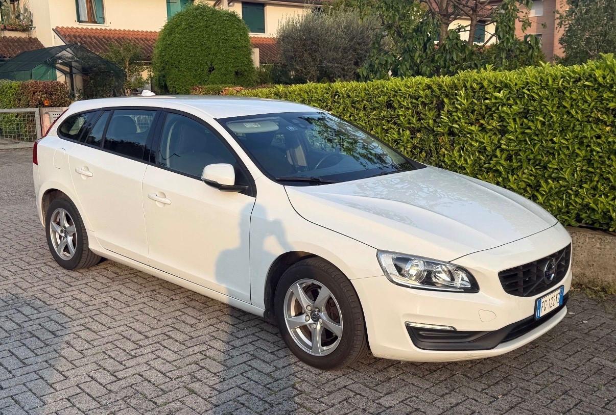 Volvo V60 Geartronic Momentum