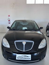 Lancia Ypsilon 1.3 MJT 90 CV Platino