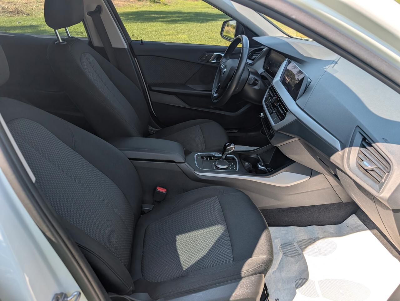 Bmw 116 116d 5p. Msport